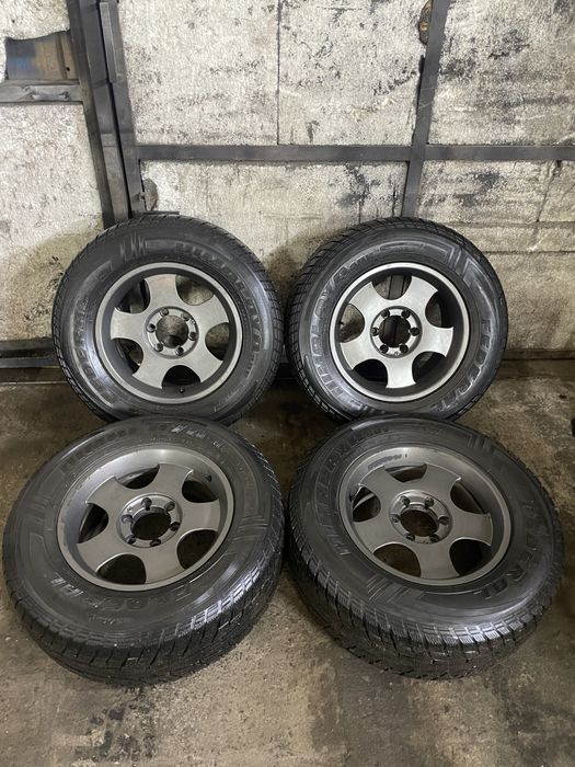 Продам диски с резиной R17