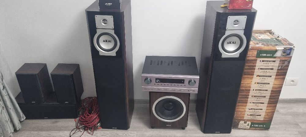Vand sistem audio +stație  AKAI [340 W]
