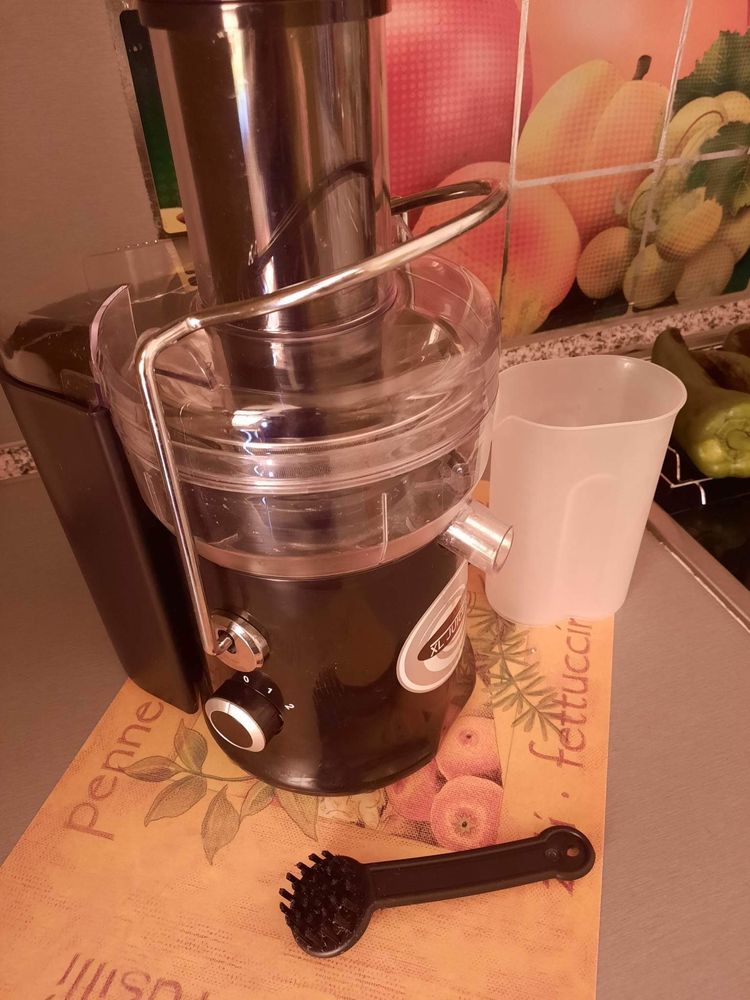 Сокоизтисквачка XL Juicer