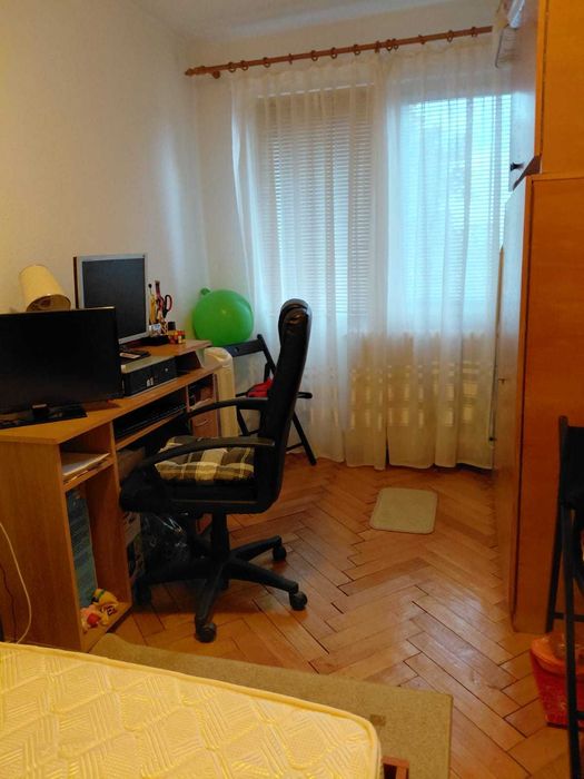 PF - Vand apartament 3 camere, 50m2, etaj 4