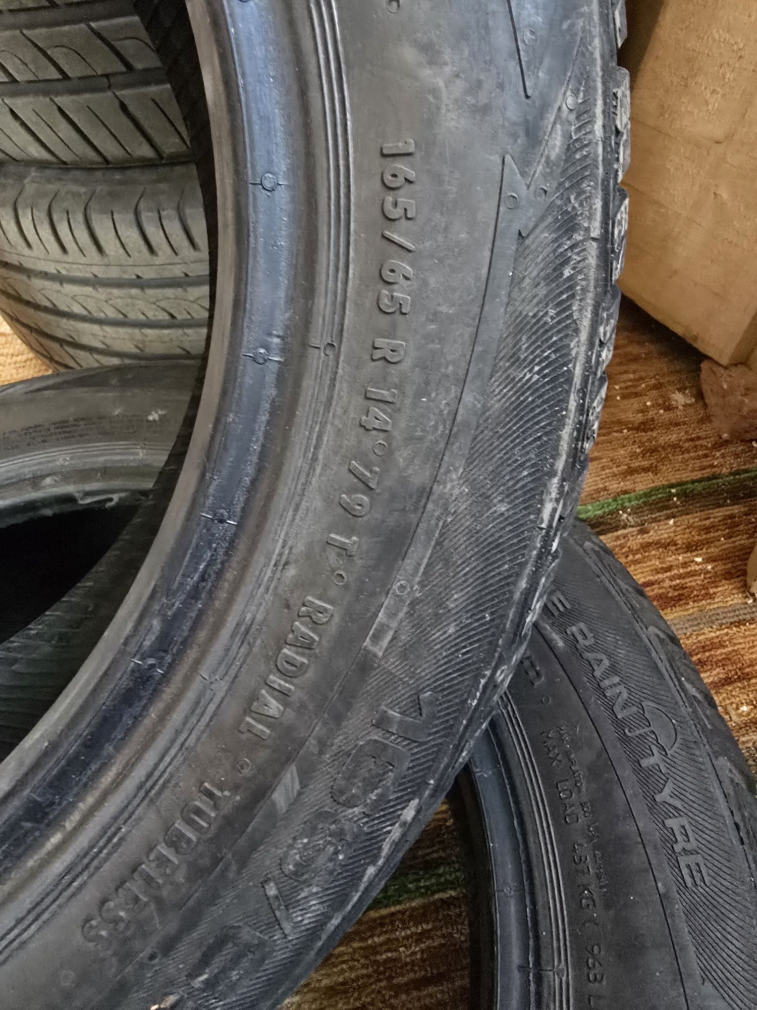 2бр. Гуми 165/65 R14