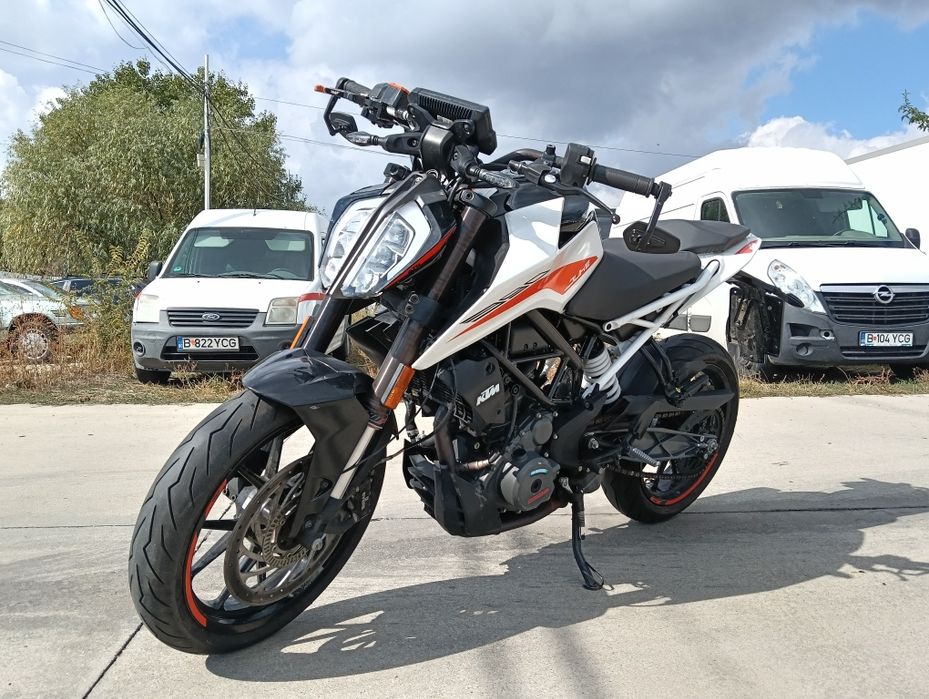ktm Duke 390 2022 ,20002 km categoria A2