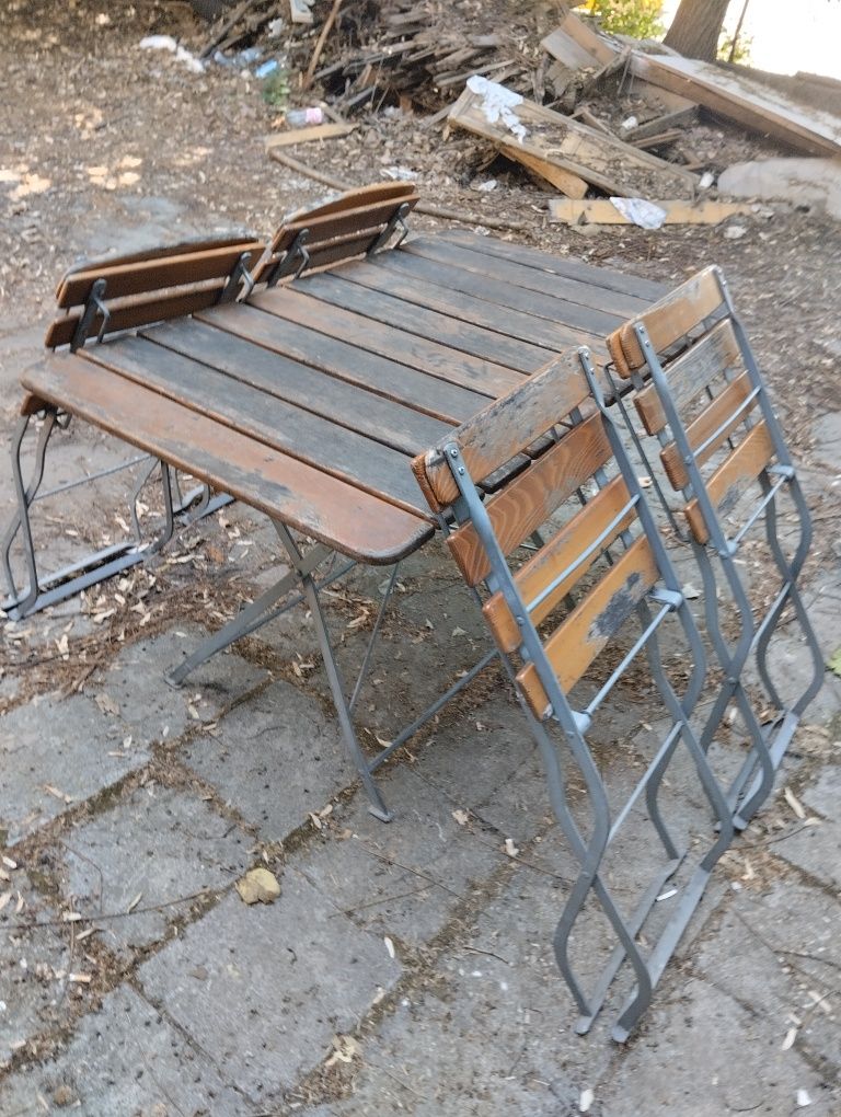 Градинска маса и столове