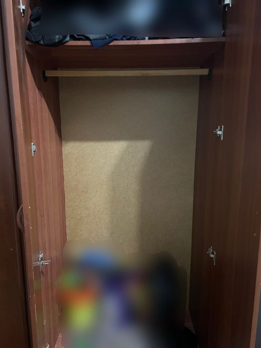 Hali yangidek aybi yuq madel eski  faqat uyga ortiqchaligi sotilayabdi