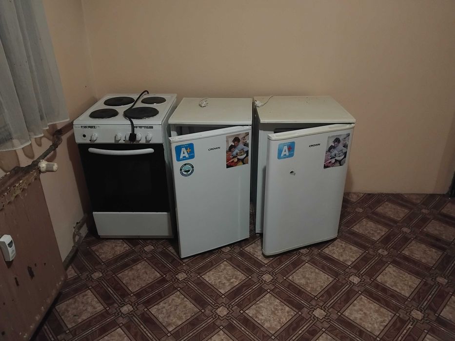 Продавам пеюка, хладилник и фризер