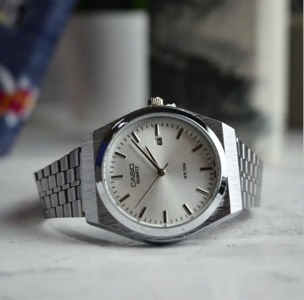 Часы casio серебристые