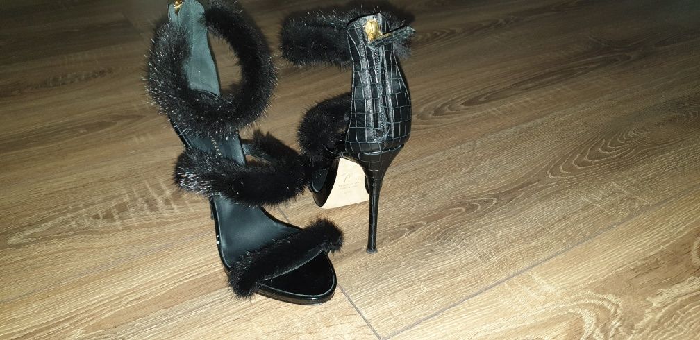 Sandale Giuseppe Zanotti