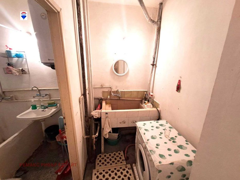 Тристаен апартамент в кв. Дружба 3