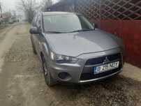 Vând sau schimb Mitsubishi Outlander 2011
