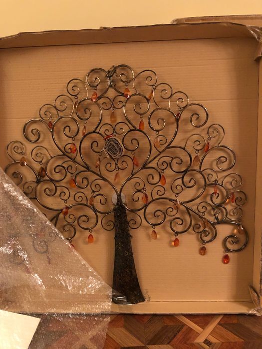 Аксессуары для дома. Декоративное дерево