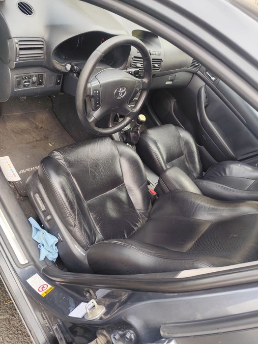 Toyota Avensis 2.2 D cat
