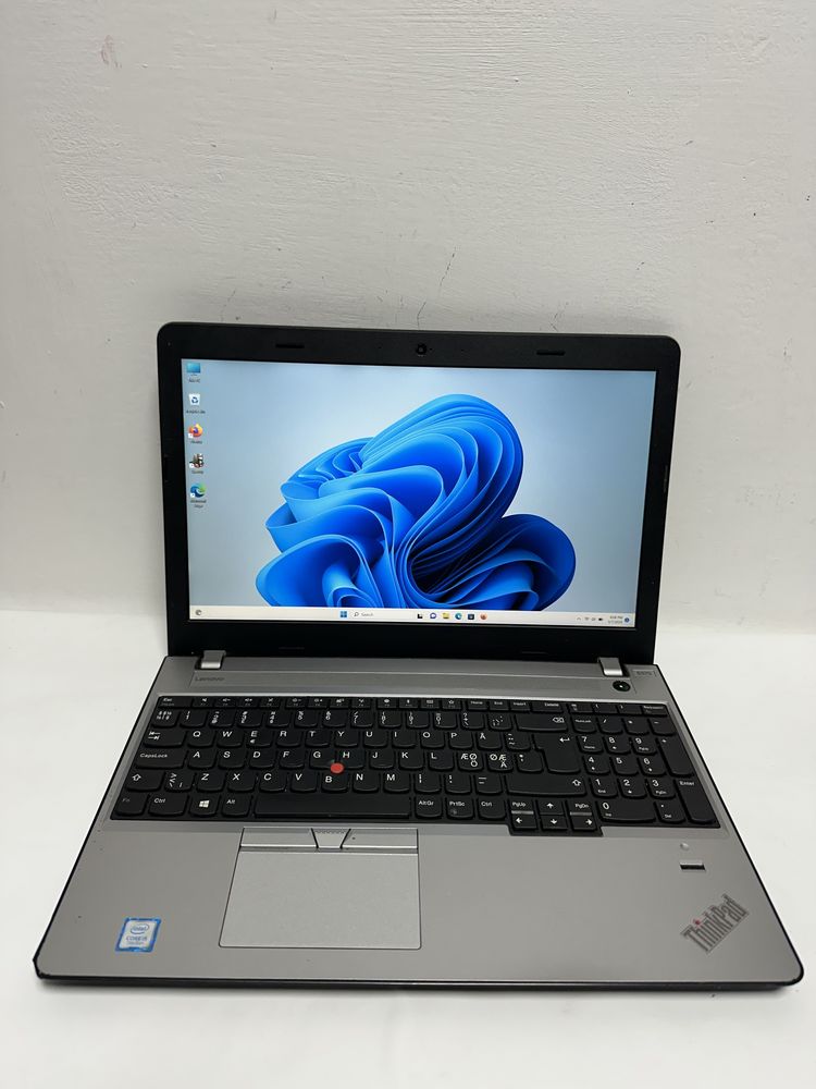 Lenovo ThinkPad E570-Full HD -Intel Core i5 7200U- 8GB ram- SSD 512 Gb