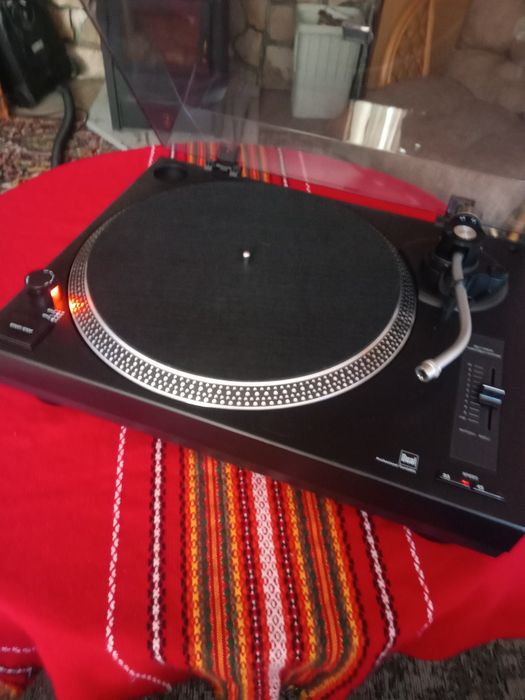 Грамофон Dual- belt drive.