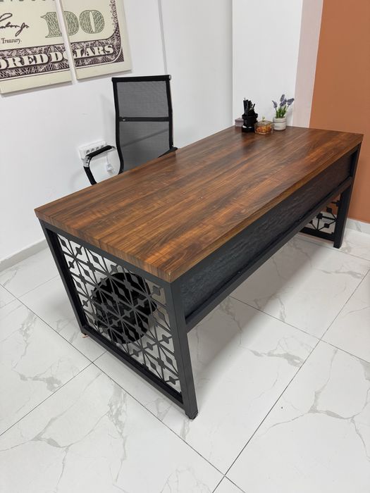 Письменные/офисные столы в стиле лофт, 3 штуки, разные расцветки