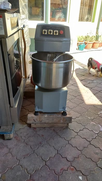 Vand masini de tocat carne