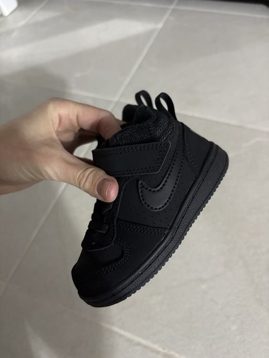 Adidasi Nike masura 22 o singura purtare