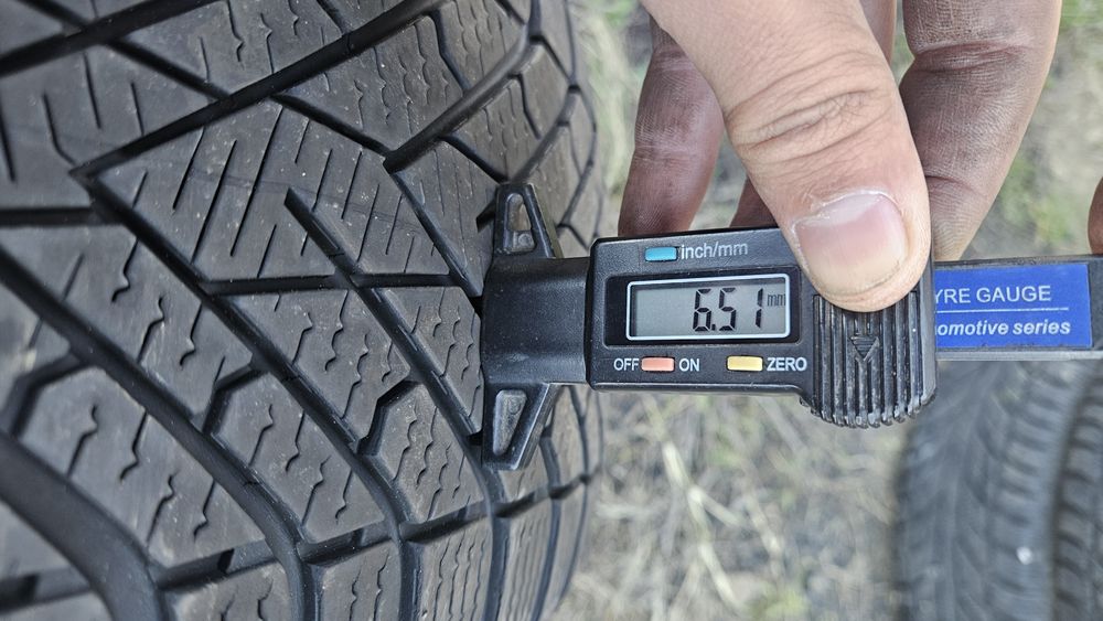 2бр гуми 225 40 18 дот 23 пирели