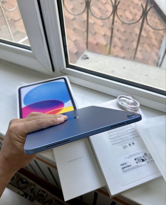 iPad 10 Gen 64GB Blue