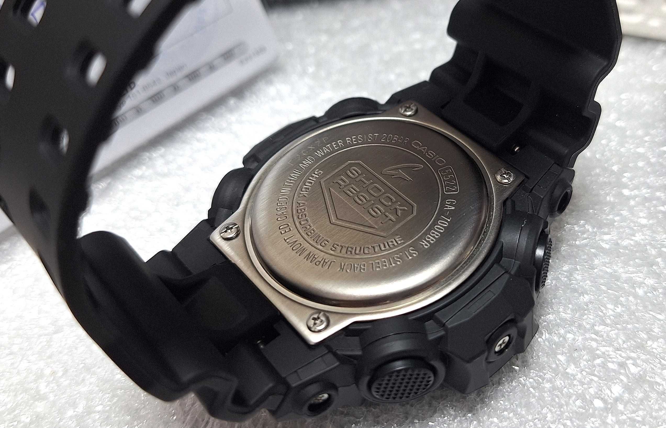 НОВ! 2 год. Гаранция! Мъжки часовник Casio G-Shock GA-700BBR-1A