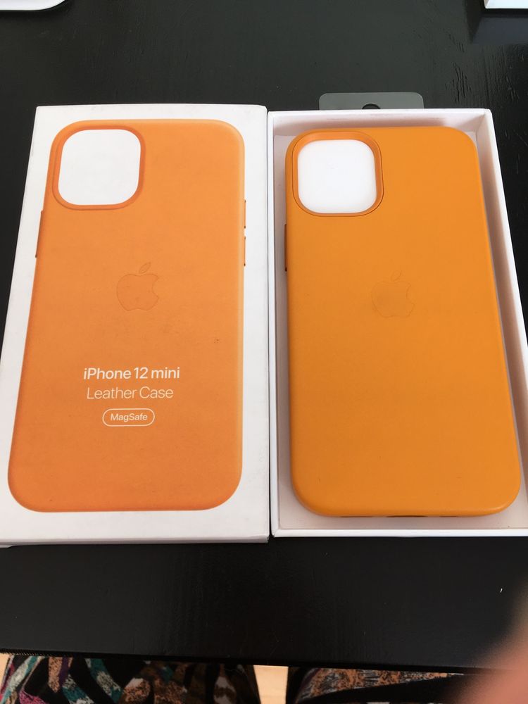 Iphone 12 mini оригинал чехлы продам.