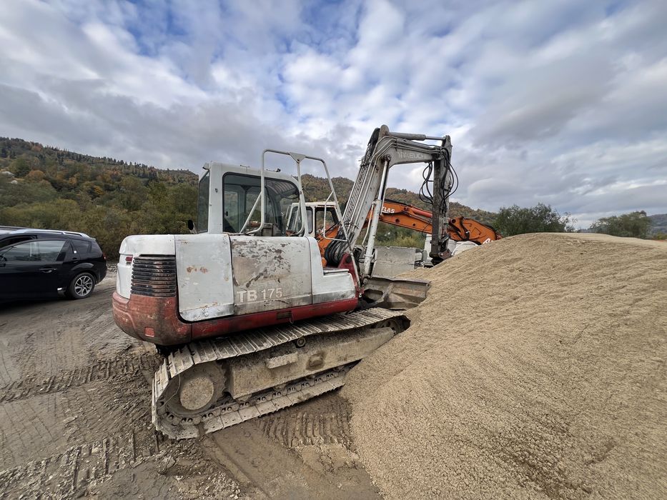 De vanzare excavator takeuchi Tb175 8 t