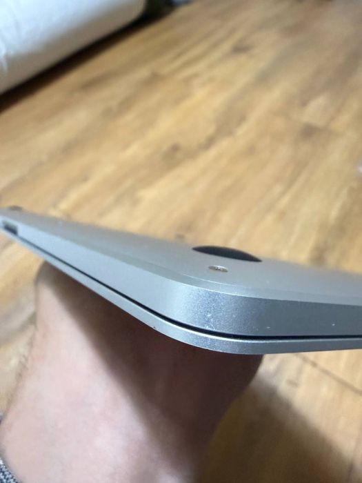 Macbook pro M1 Holadi chotki