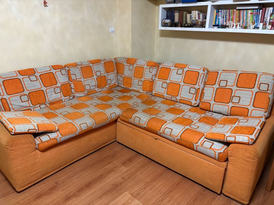 Ъглов диван за хол