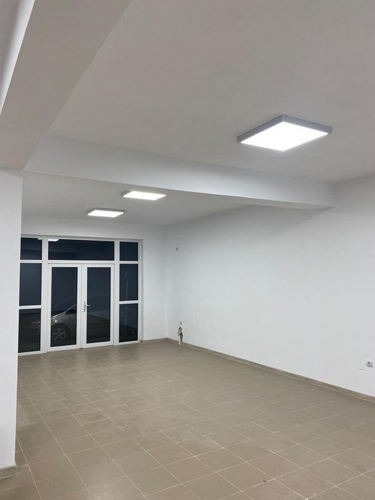 Inchiriez spațiu comercial (50mp) PARTER