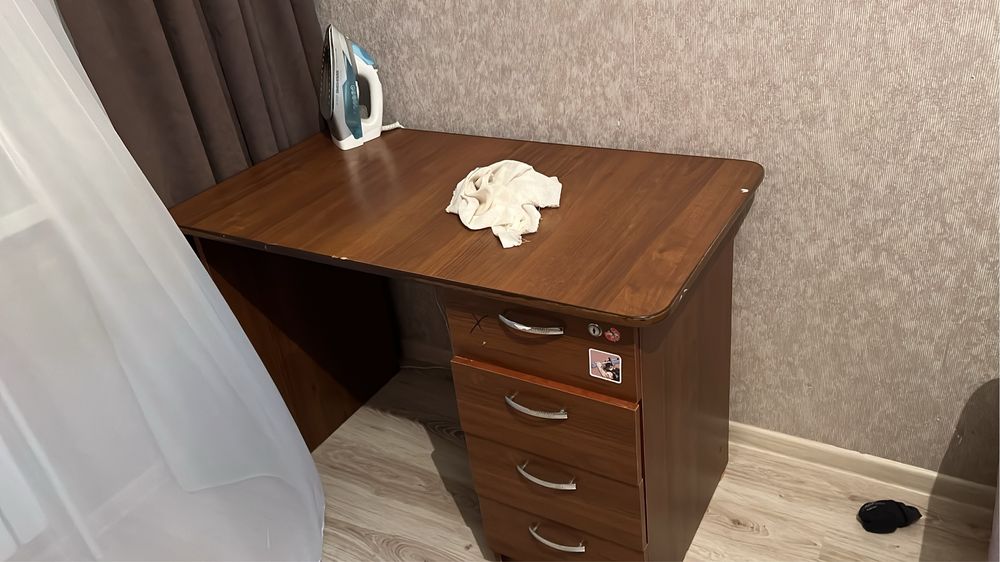 Продам мебель уена договорная