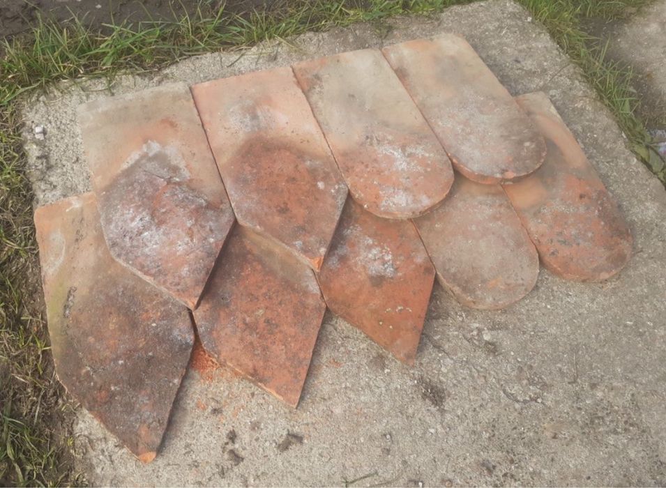 Tigla veche solzi de peste