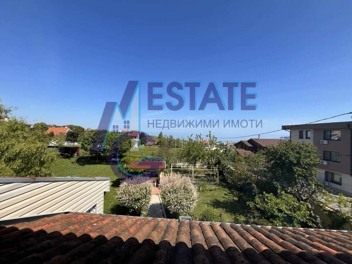 Бутикова къща с панорамна гледка в с. Синеморец