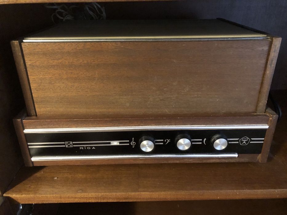 Грамофон Акорд   Riga ретро работещ