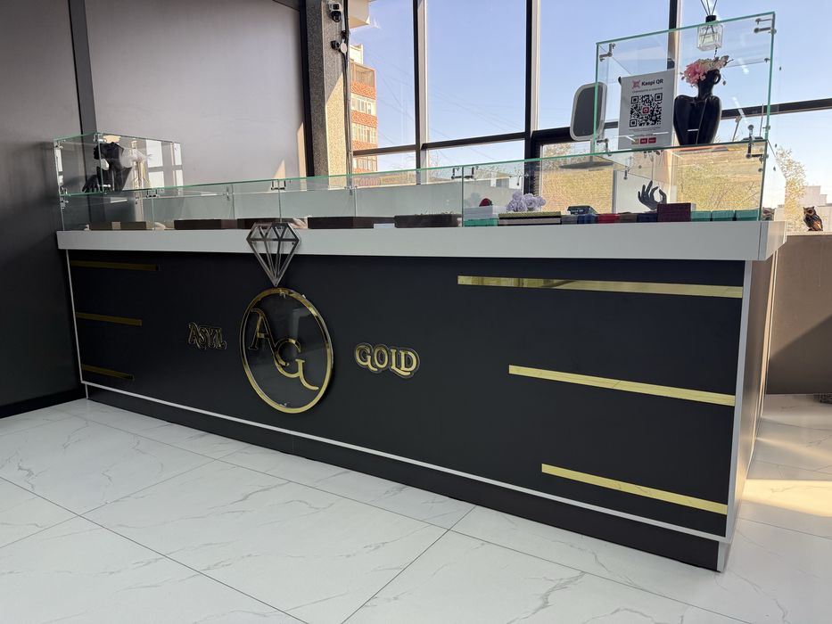 Продается витрина (островок) в идеальном состоянии