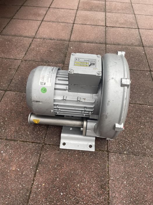 Motor suflanta lateral