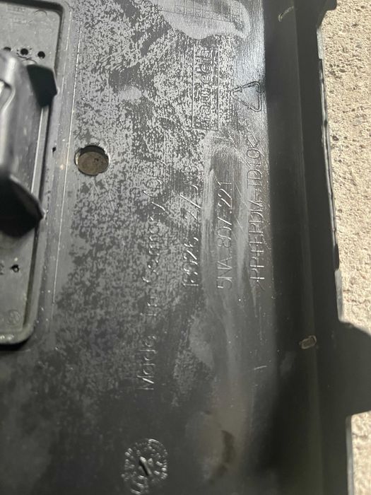 Bara fata cu stropitori Vw Tiguan dupa 2016 originala cod 5NA807221