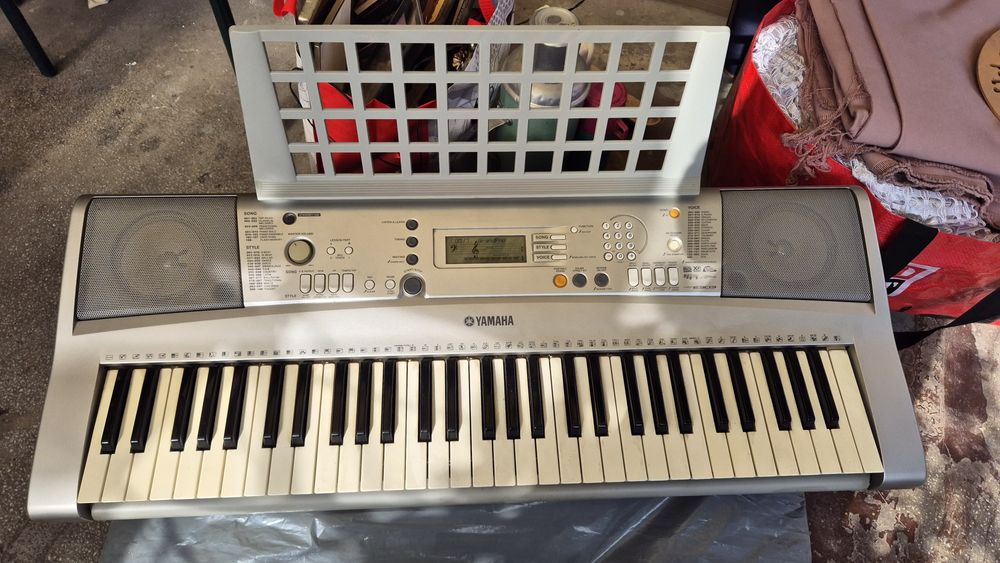 Orga Yamaha PSR-E303