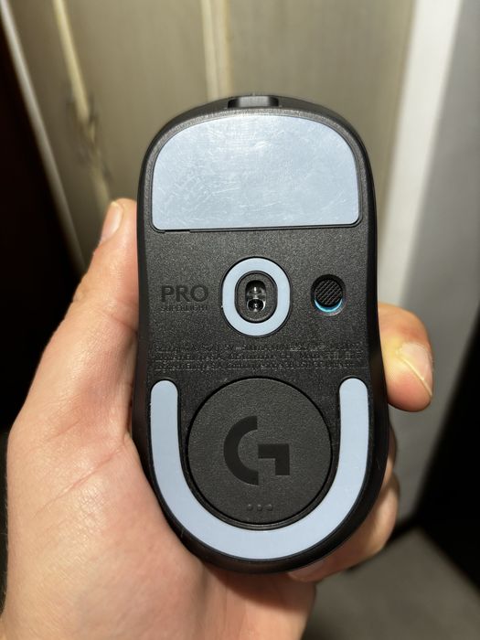 Logitech g915x tkl si logitech pro x superlight 2 se