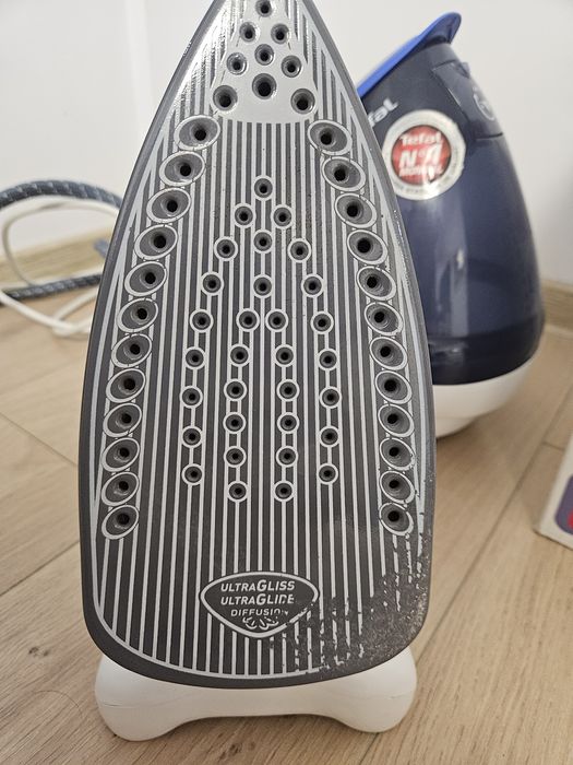 Vand Statie de calcat Tefal