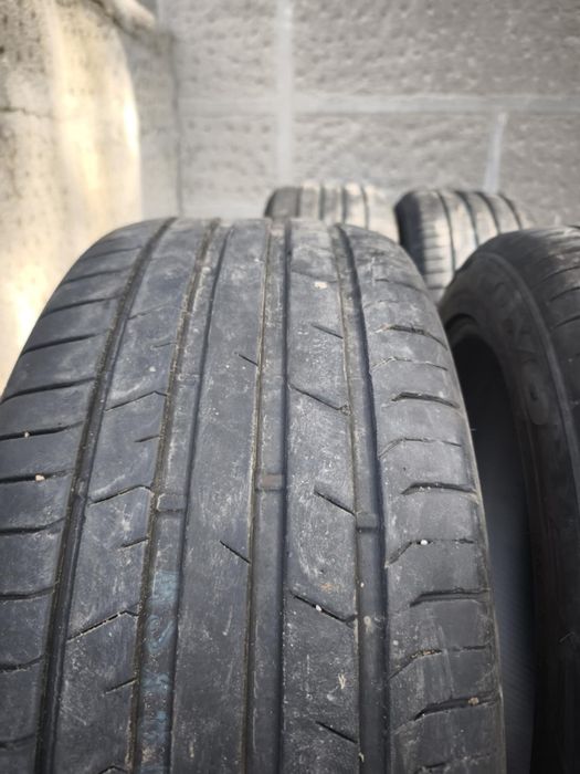 Продавам гуми TOYO летни  265 /45/21