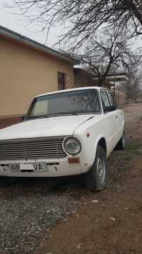 Vaz 21011 sotiladi