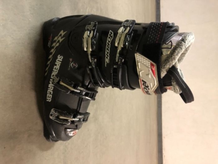 Ски Volkl/Orion, ски обувки Nordica/Head, щеки Rossignol/Kastle