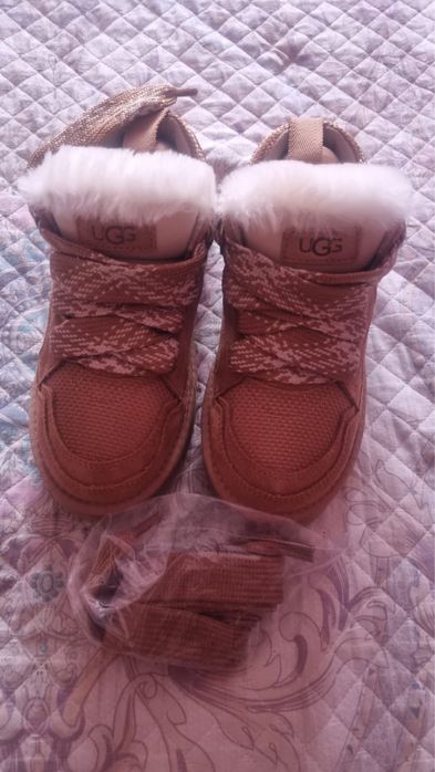 Продам новые угги