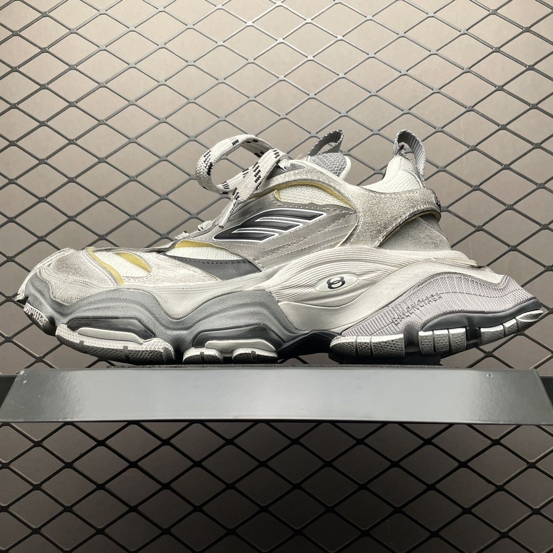 Balenciaga cargo