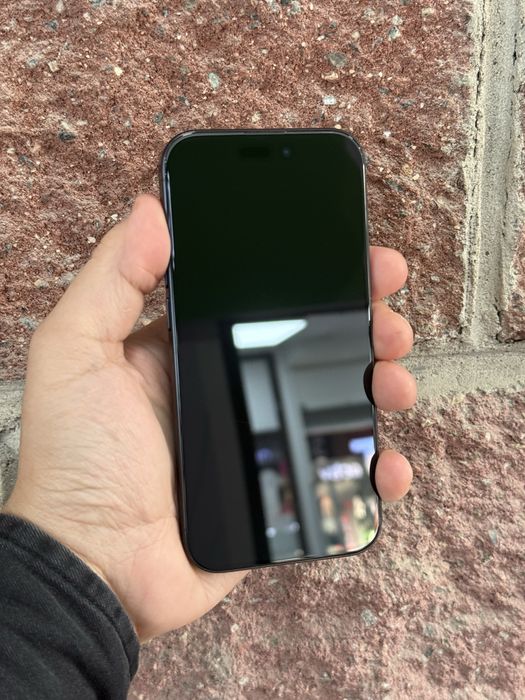 Продам Айфон 15 про в идеальном состоянии