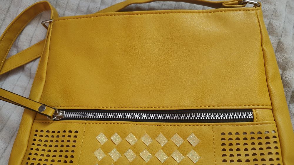 Geanta galbena de umar