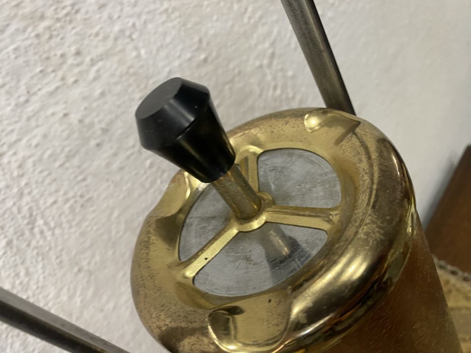 Настолен пепелник от мед  с дръжка от ковано желязо