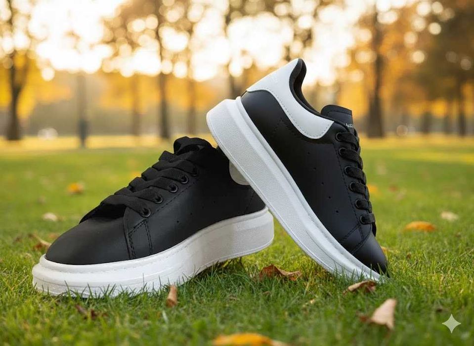 Adidasi Alexander Mc Q u e e n Negru Alb - Adidasi Unisex