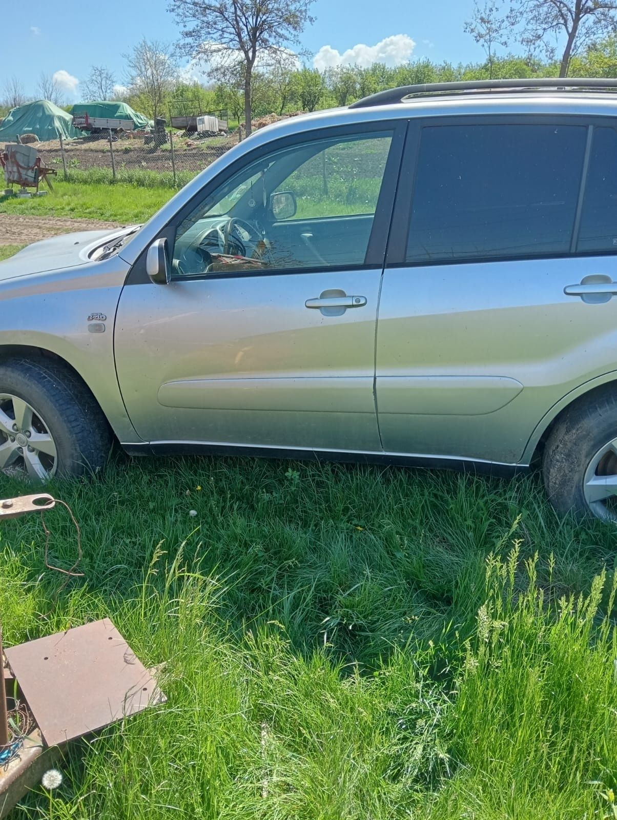 Vând Toyota rav4