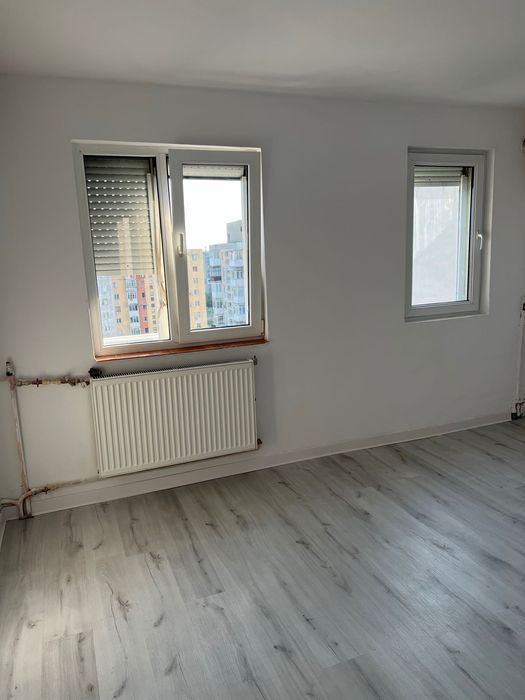 Apartament 3 camere Craiovita Noua
