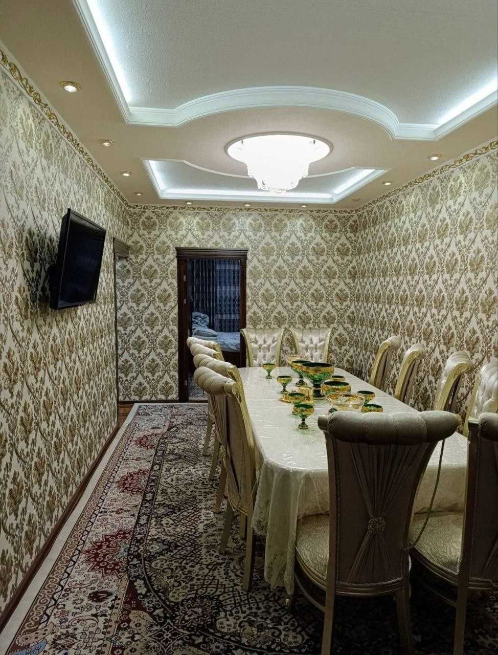 Юнусабад15   2етажный 2\4 продаже локация Туркистон метро
